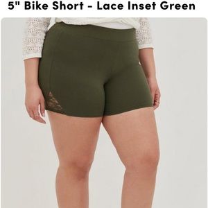 NWT torrid 5inch lace bike short size 3